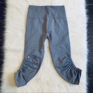 Lululemon in the flow crop leggings